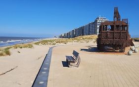 Beachstudio Westende With Sea View